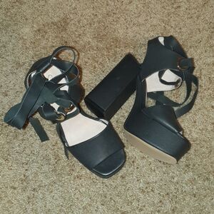 Shelly's Of London Black Leather Platform Heels sz 6